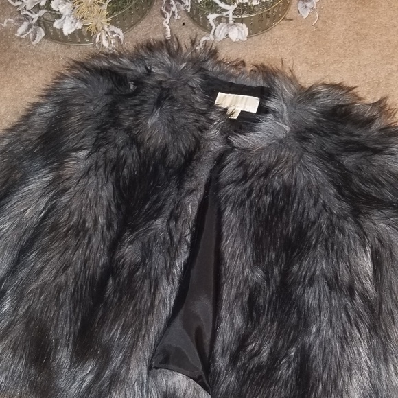 Michael Kors fur coat - Picture 2 of 3